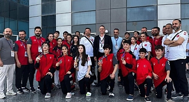 Milliler, Dünya Yıldızlar Tekvando Şampiyonası'nı 5 madalyayla tamamladı