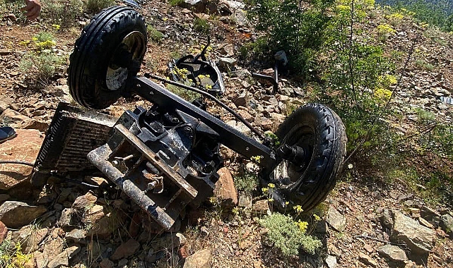 Traktör uçuruma yuvarlandı: 2'si ağır, 8 yaralı