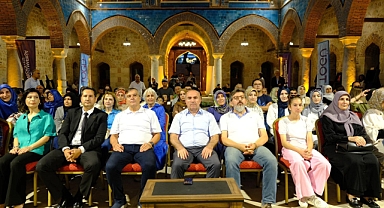 8 asırlık Gökmedrese'de manevi ezgiler yankılandı