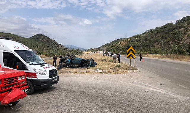 Ters dönen otomobilden sağ kurtuldu