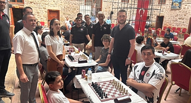 Tokat'ta gençler satrançla strateji ve zekada yarıştı