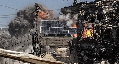 İsrail, Gazze'de son 4 günde UNRWA'ya bağlı 10 binayı vurdu