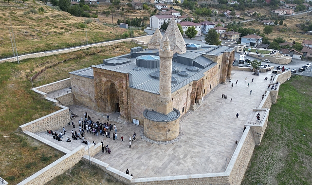 Sanat ve inancın taşa işlendiği Divriği Ulu Cami, TOGÜ öğrencilerine ilham oldu