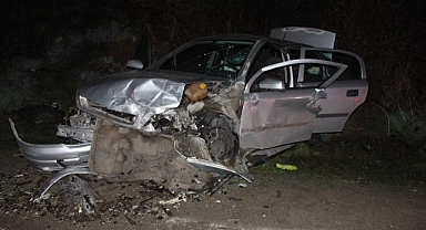 Amasya'da iki otomobil kafa kafaya çarpıştı: 8 yaralı