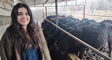 Atama beklerken hayvancılığa başladı