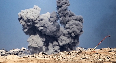 İsrail ordusu, Gazze'nin kuzey ve güney bölgelerini bombaladı, evleri havaya uçurdu