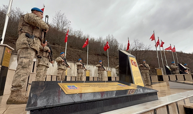 Tokat'ta 16 yıl önceki terör saldırısında şehit olan 7 asker anıldı
