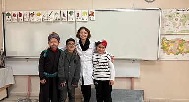 Tokat'taki köy ilkokulunda öğrenciler ünlü ressamları canlandırdı