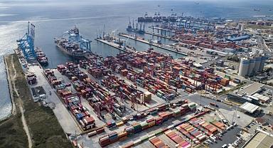 Türkiye komşularına 11 ayda 25,3 milyar dolarlık ihracat yaptı