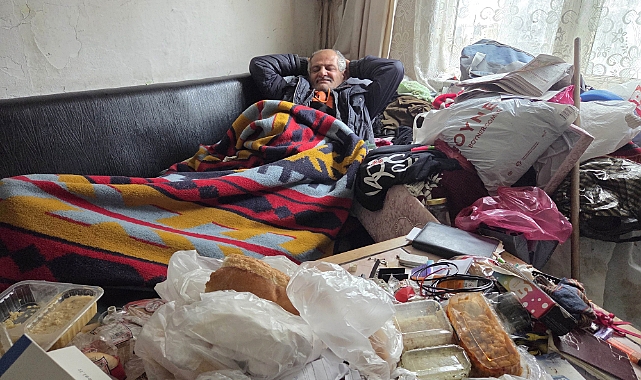 Yazın evinden 4 kamyon çöp çıkarıldı ama içeride hâlâ 2 kamyonluk çöp var