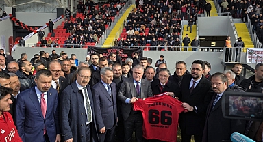 Yozgat Şehir Stadyumu, Bakan Osman Aşkın Bak'ın katılımıyla açıldı