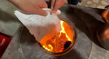 Zara'da ihtiyaç sahiplerinin veresiye borcu kapatıldı, defter sobada yakıldı