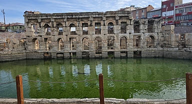 Binlerce yıllık Roma Hamamı, ziyaretçilerini ağırlamaya devam ediyor