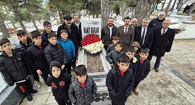 Dünya ve Olimpiyat Şampiyonu Hamit Kaplan, vefatının 50. yılında anıldı