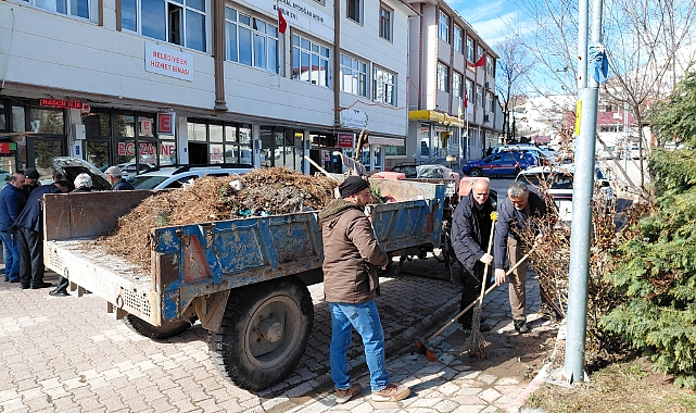 Başçiftlik Belediyesince cadde, sokak, meydan ve park temizliği yapıldı