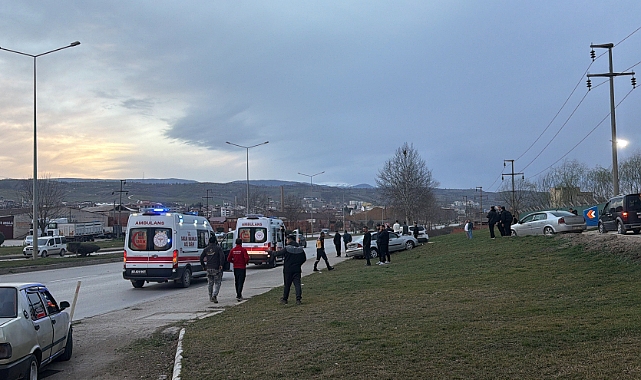 Erbaa'da 2 kişinin yaralandığı kaza kamerada