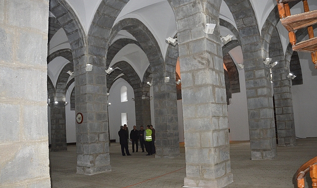 Niksar'da 881 yıllık tarihi cami Osmanlı hamam sistemiyle ısıtılıyor