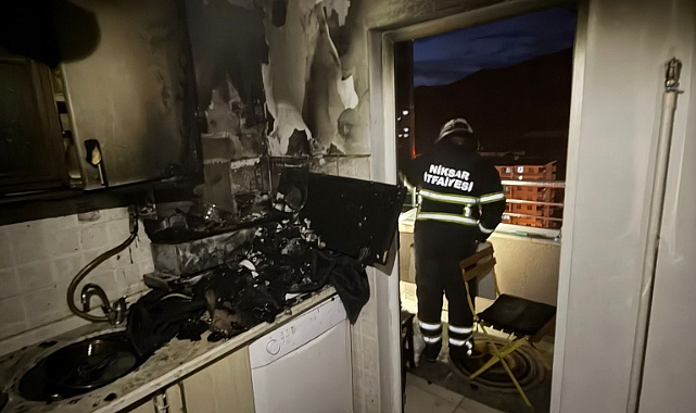 Niksar'da yangın çıkan evde hasar oluştu