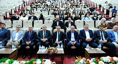 TOGÜ'de değişen dünya ve eğitim söyleşisi düzenlendi