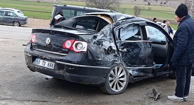 Tokat'ta öğrenci servisi otomobille çarpıştı: 6 öğrenci yaralandı