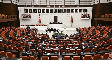 Trafik cezalarının artırılmasına yönelik düzenlemeleri de içeren kanun teklifi, TBMM Genel Kurulunda kabul edildi