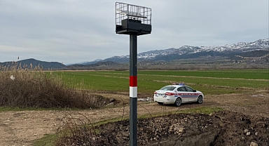 Niksar'da kazaların meydana geldiği yola flaşörlü uyarı lambası konuldu