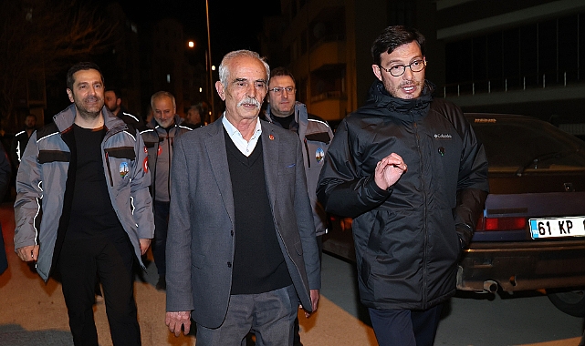 Tokat Belediye Başkanı Yazıcıoğlu, akşam saatlerinde mahalle ziyaretleri yapıyor