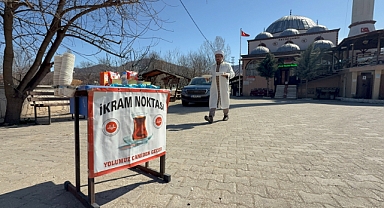 Tokat'ta iftara yetişme telaşı kazaya dönüşmesin diye 'ikram noktası' kuruldu