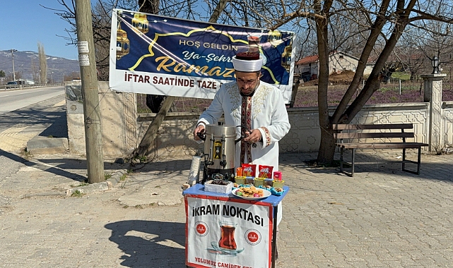 Tokat'ta iftara yetişme telaşı kazaya dönüşmesin diye 'ikram noktası' kuruldu