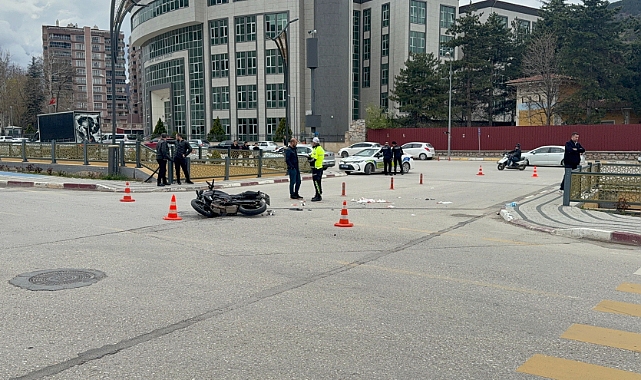Tokat'ta motosikletle otomobil çarpıştı: 2 ağır yaralı