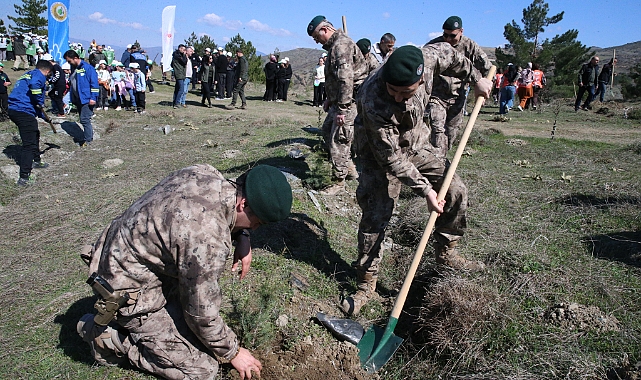 Tokat'ta Orman Haftası'nda fidanlar toprakla buluşturuldu