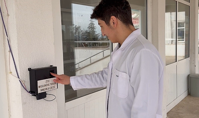 Zile'de yerli parmak izi sistemiyle sınıf yoklaması dijital ortama taşındı