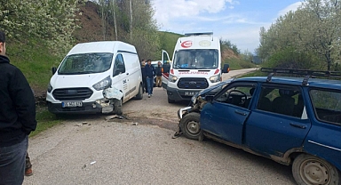 Almus'ta trafik kazası: 4 yaralı