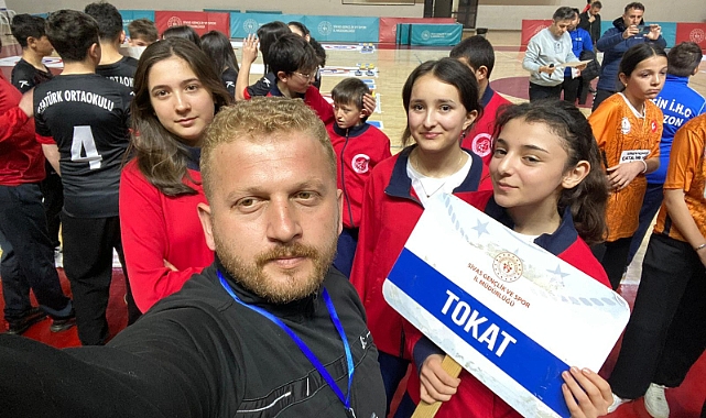 Başçiftlik Ortaokulu öğrencileri floor curlingde yıldızlar bölge müsabakalarına katıldı