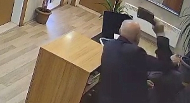 Belediye personeline satırla saldırı