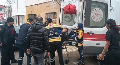 Boşanma aşamasında olduğu eşini dört yerinden bıçaklayıp eve kilitledi