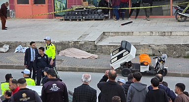 Kazada kafasını kaldırıma çarpan yaşlı adam hayatını kaybetti
