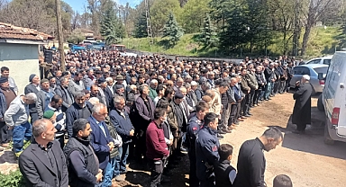 KKKA hastalığı şüphesiyle tedavi gördüğü hastanede ölen 21 yaşındaki genç Zile'de toprağa verildi