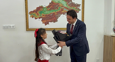 Minik vali okullarda güvenlik tedbirlerinin artırılması talimatı verdi