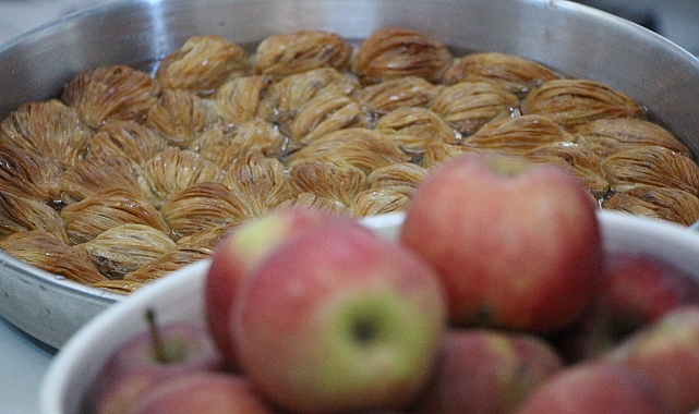 Misket elma tadında baklava