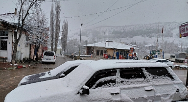 Tokat'ın Başçiftlik ilçesinde kar yağışı etkili oluyor