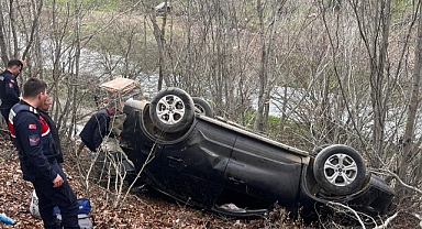 Tokat’ta otomobil şarampole uçtu: 2 yaralı