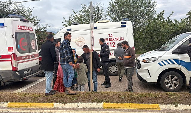 Erbaa'da iki servis minibüsü çarpıştı: 10 yaralı