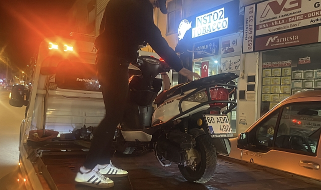 Niksar'da plakada değişiklik yapan motosiklet sürücüsüne 140 bin lira para cezası verildi