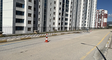 Tokat'ta çökme tehlikesi olan site duvarında önlem alındı