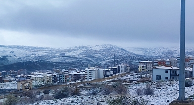 Yozgat’ta bahar ortasında kış manzarası
