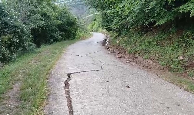 Almus'ta heyelan korkusuyla vatandaşlar evlerine giremiyor