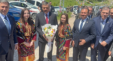 Bakan Çiftçi'den iki beldedeki belediye başkanlığı seçimleri seçim öncesi birlik çağrısı
