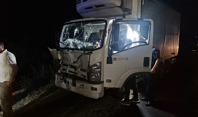 Çorum'da kamyon ile traktör çarpıştı: 1 ölü, 2 yaralı