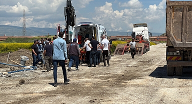 Çorum'da toprak altında kalan işçiyi arkadaşları kurtardı